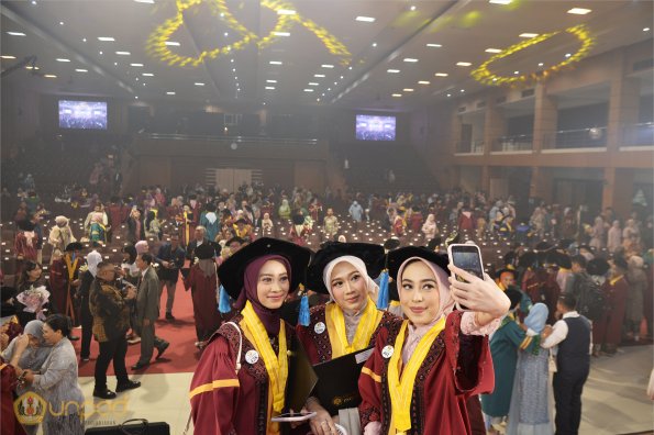 WISUDA UNPAD GEL III TA 2024 - 2025 (115)