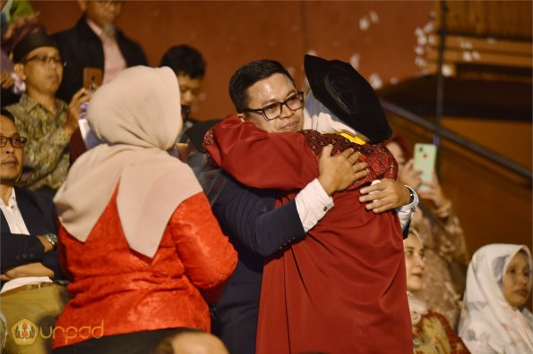 WISUDA UNPAD GEL III TA 2024 - 2025 (2)