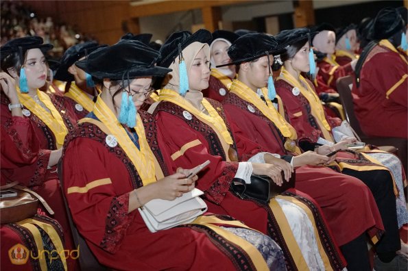 WISUDA UNPAD GEL III TA 2024 - 2025 (40)