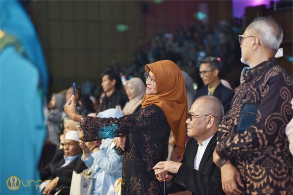 WISUDA UNPAD GEL III TA 2024 - 2025 (7)