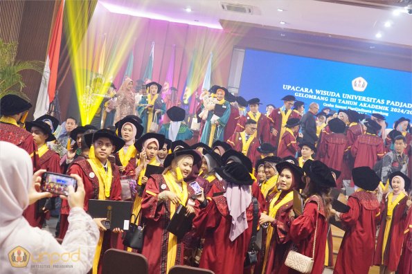 WISUDA UNPAD GEL III TA 2024 - 2025 (84)