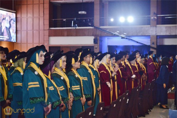 WISUDA UNPAD GEL III TA 2024 - 2025 (94)