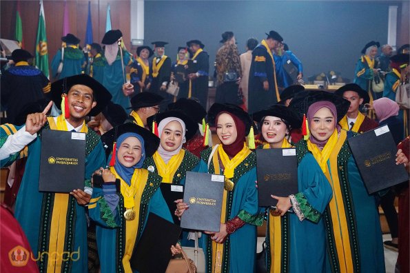 WISUDA UNPAD GEL III TA 2024-2025 (100)