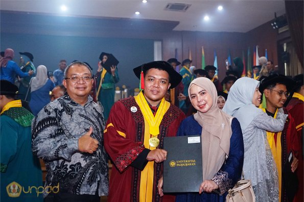WISUDA UNPAD GEL III TA 2024-2025 (102)