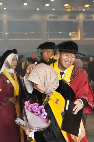 WISUDA UNPAD GEL III TA 2024-2025 (28)