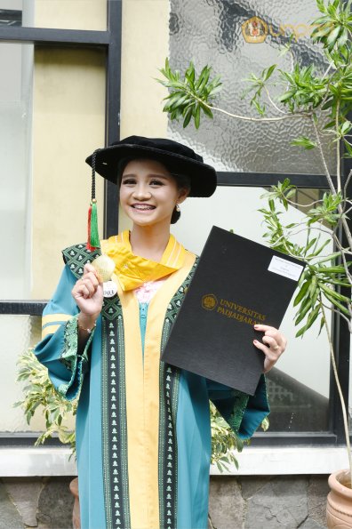 WISUDA UNPAD GEL III TA 2024-2025 (30)