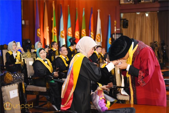 WISUDA UNPAD GEL III TA 2024-2025 (49)