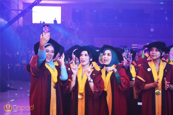 WISUDA UNPAD GEL III TA 2024-2025 (58)