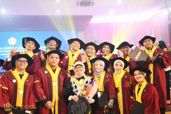 WISUDA UNPAD GEL III TA 2024-2025 (62)