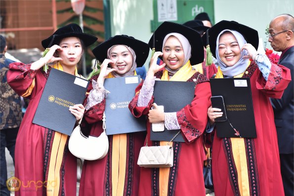 WISUDA UNPAD GEL III TA 2024-2025 (8)