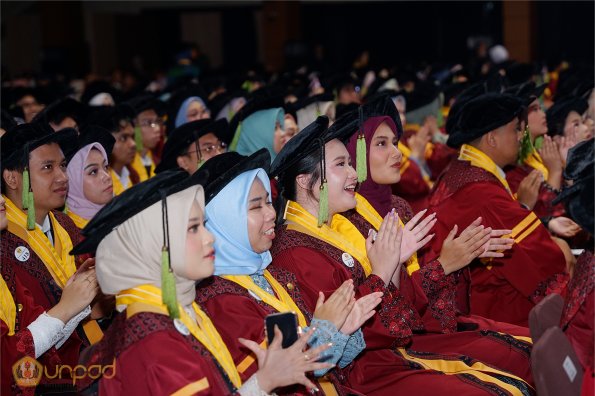WISUDA UNPAD GEL III TA 2024-2025 (81)