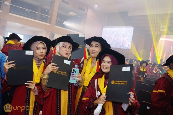 WISUDA UNPAD GEL III TA 2024-2025 (94)