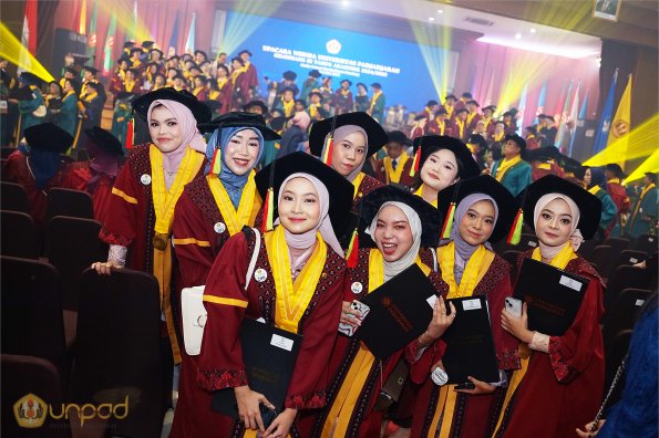 WISUDA UNPAD GEL III TA 2024-2025 (97)