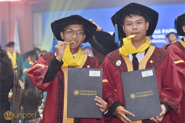 WISUDA UNPAD GEL III TA 2024-2025 (23)