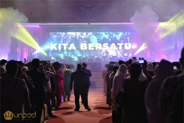 WISUDA UNPAD GEL III TA 2024-2025 (7)