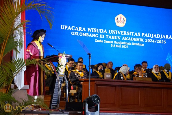 WISUDA UNPAD GEL III TA 2024-2025 (102)