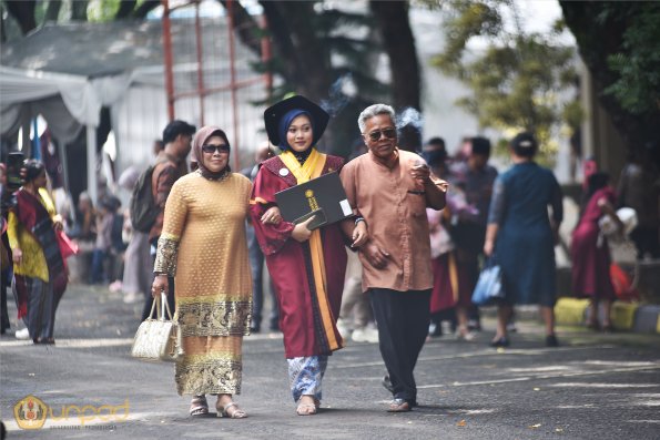 WISUDA UNPAD GEL III TA 2024-2025 (11)