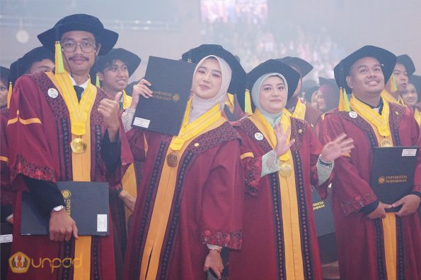 WISUDA UNPAD GEL III TA 2024-2025 (118)
