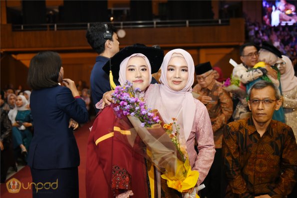 WISUDA UNPAD GEL III TA 2024-2025 (18)