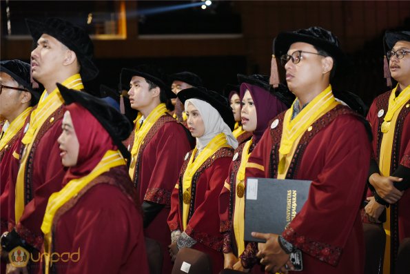WISUDA UNPAD GEL III TA 2024-2025 (50)