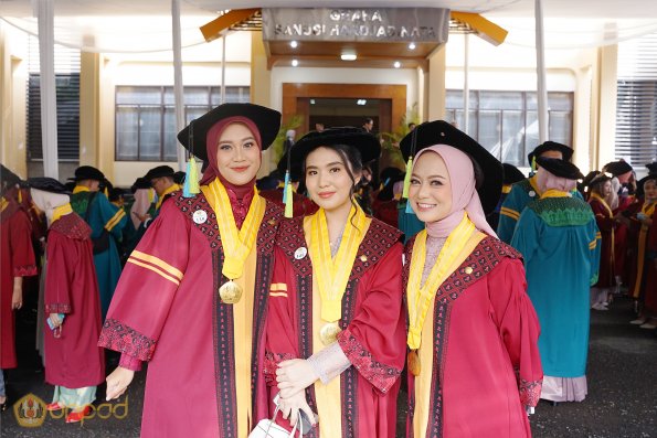 WISUDA UNPAD GEL III TA 2024-2025 (74)