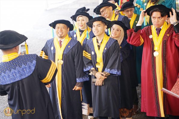 WISUDA UNPAD GEL III TA 2024-2025 (76)