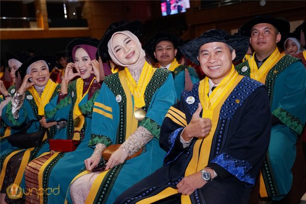 WISUDA UNPAD GEL III TA 2024-2025 (87)