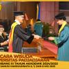 WISUDA UNPAD GEL III TA 2024 - 2025 FAKULTAS HUKUM OLEH DEKAN (33)