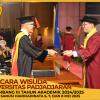 WISUDA UNPAD GEL III TA 2024 - 2025 FAKULTAS HUKUM OLEH DEKAN (60)