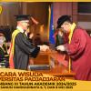 WISUDA UNPAD GEL III TA 2024 - 2025 FAKULTAS HUKUM OLEH DEKAN (65)