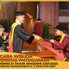 WISUDA UNPAD GEL III TA 2024 - 2025 FAKULTAS HUKUM OLEH DEKAN (72)