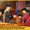 WISUDA UNPAD GEL III TA 2024 - 2025 FAKULTAS HUKUM OLEH DEKAN (86)