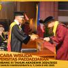 WISUDA UNPAD GEL III TA 2024 - 2025 FAKULTAS HUKUM OLEH DEKAN (91)