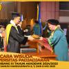 WISUDA UNPAD GEL III TA 2024 - 2025 FAKULTAS KEPERAWATAN OLEH DEKAN  (13)