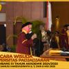 WISUDA UNPAD GEL III TA 2024-2025 FAKULTAS HUKUM OLEH REKTOR (45)