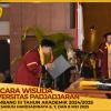 WISUDA UNPAD GEL III TA 2024-2025 FAKULTAS HUKUM OLEH REKTOR (49)