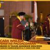 WISUDA UNPAD GEL III TA 2024-2025 FAKULTAS HUKUM OLEH REKTOR (60)