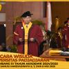 WISUDA UNPAD GEL III TA 2024-2025 FAKULTAS HUKUM OLEH REKTOR (65)
