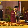 WISUDA UNPAD GEL III TA 2024-2025 FAKULTAS HUKUM OLEH REKTOR (68)