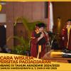 WISUDA UNPAD GEL III TA 2024-2025 FAKULTAS HUKUM OLEH REKTOR (69)