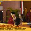 WISUDA UNPAD GEL III TA 2024-2025 FAKULTAS HUKUM OLEH REKTOR (79)