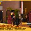 WISUDA UNPAD GEL III TA 2024-2025 FAKULTAS HUKUM OLEH REKTOR (84)