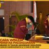 WISUDA UNPAD GEL III TA 2024-2025 FAKULTAS HUKUM OLEH REKTOR (98)
