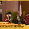 WISUDA UNPAD GEL III TA 2024-2025 FAKULTAS KEDOKTERAN GIGI OLEH REKTOR___00024