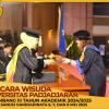 WISUDA UNPAD GEL III TA 2024 - 2025 FAKULTAS EKONOMI DAN BISNIS OLEH DEKAN__00001