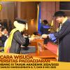 WISUDA UNPAD GEL III TA 2024 - 2025 FAKULTAS EKONOMI DAN BISNIS OLEH DEKAN__00002
