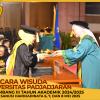 WISUDA UNPAD GEL III TA 2024 - 2025 FAKULTAS EKONOMI DAN BISNIS OLEH DEKAN__00031
