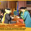 WISUDA UNPAD GEL III TA 2024 - 2025 FAKULTAS EKONOMI DAN BISNIS OLEH DEKAN__00034