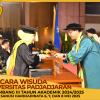 WISUDA UNPAD GEL III TA 2024 - 2025 FAKULTAS EKONOMI DAN BISNIS OLEH DEKAN__00037