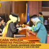 WISUDA UNPAD GEL III TA 2024 - 2025 FAKULTAS EKONOMI DAN BISNIS OLEH DEKAN__00044